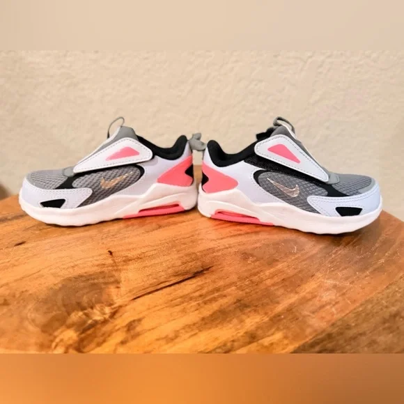 Nike Air Max Bolt Toddler shoes in a black and grey colorway. new US 8C unisex - Picture 3 of 10